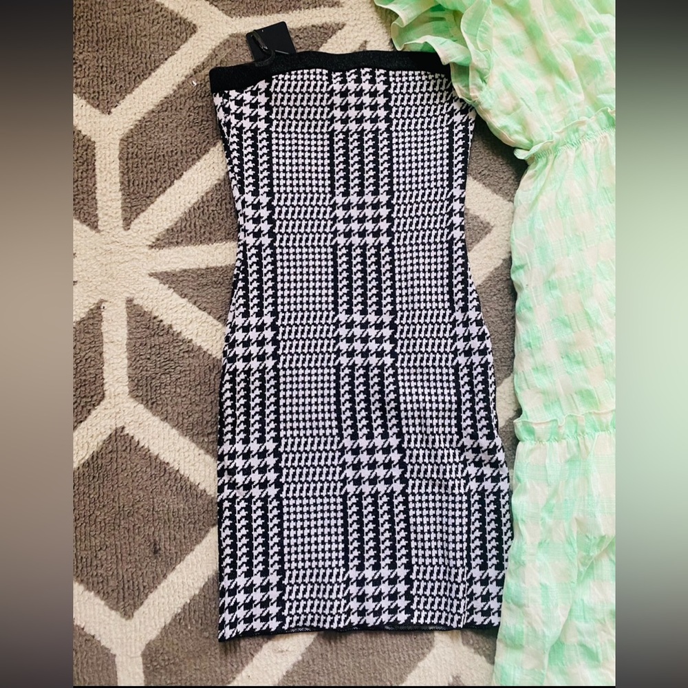 Strapless dress, new size Small